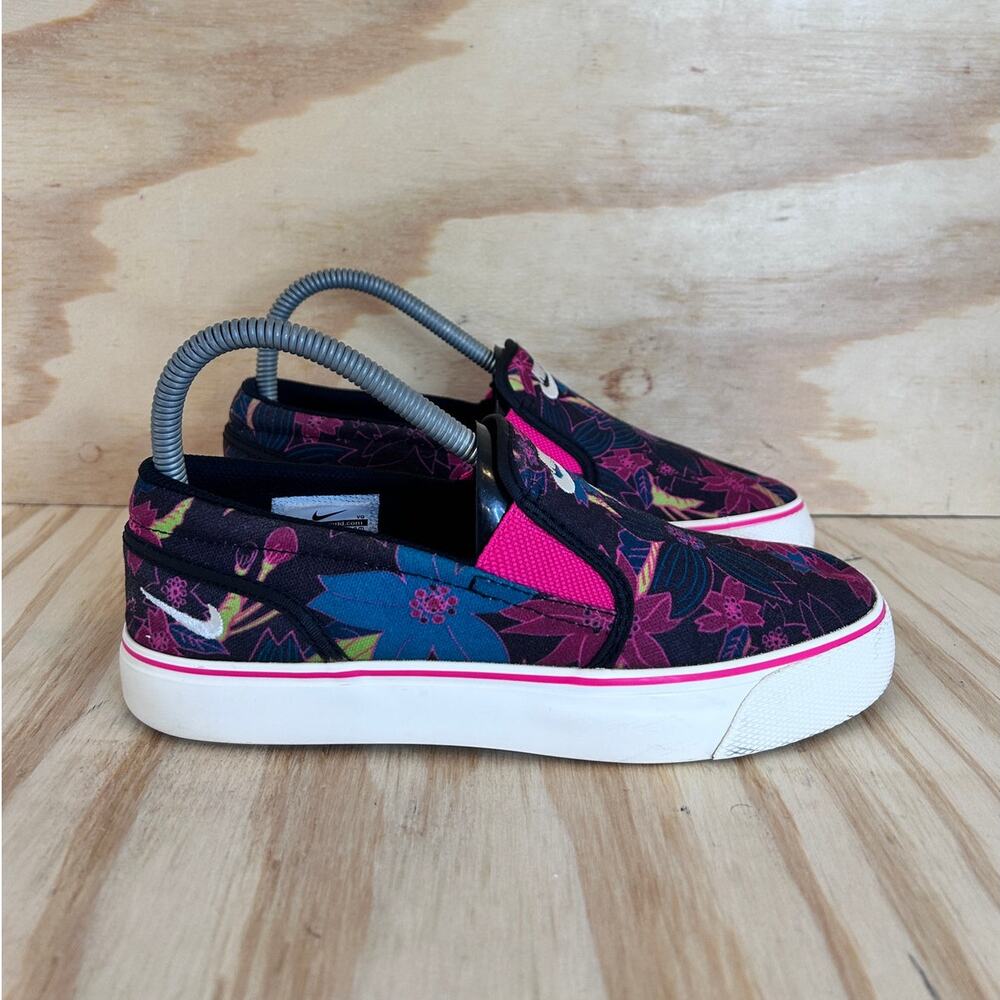 Nike-Flaral Toki Aloha Pack-Silp On Canvas-Multicolor-Women's -6.5 - 724769-016